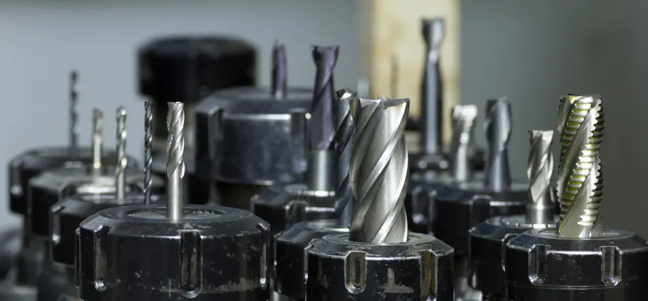 Cutting Tools in Machining: Types, Materials, and Industrial Applications